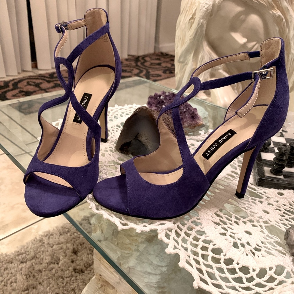 Suede Royal Blue Nine West Sandals size 5 (I’m 5.5 and fits) New